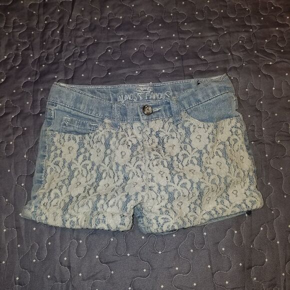 Almost Famous jean shorts with lace front size 5 - Picture 1 of 4